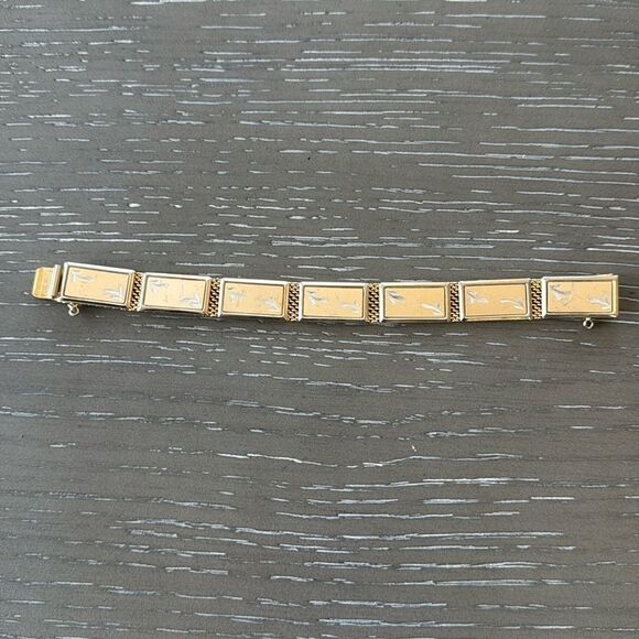 Vintage Fashion Bracelet 2 Tone Gold/Silver Mesh Base Diamond Cut Details GUC - Picture 2 of 12